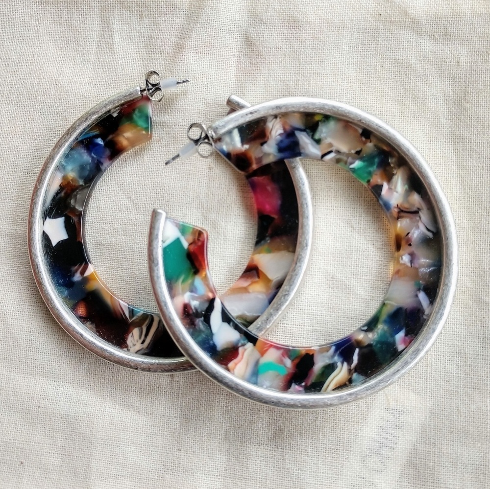 NWT Free People Hidden Hoop Resin Earrings